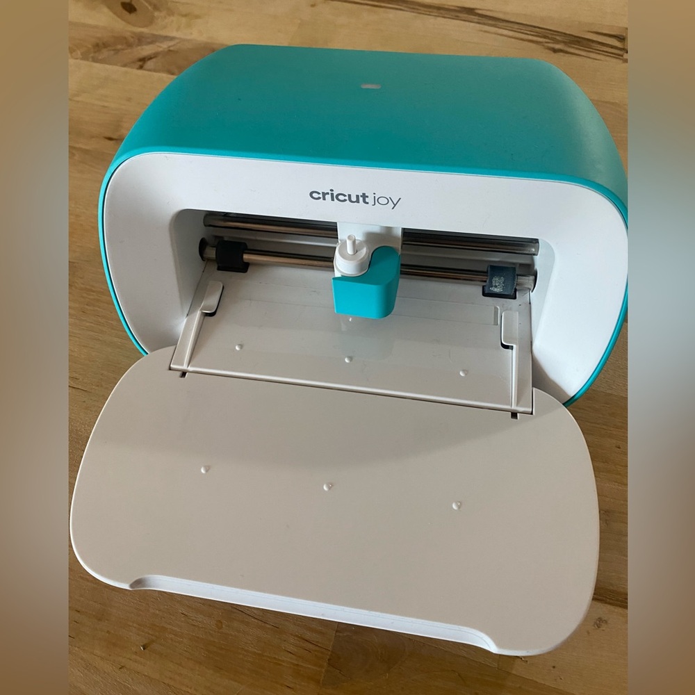 CRICUT JOY with accessories and tools